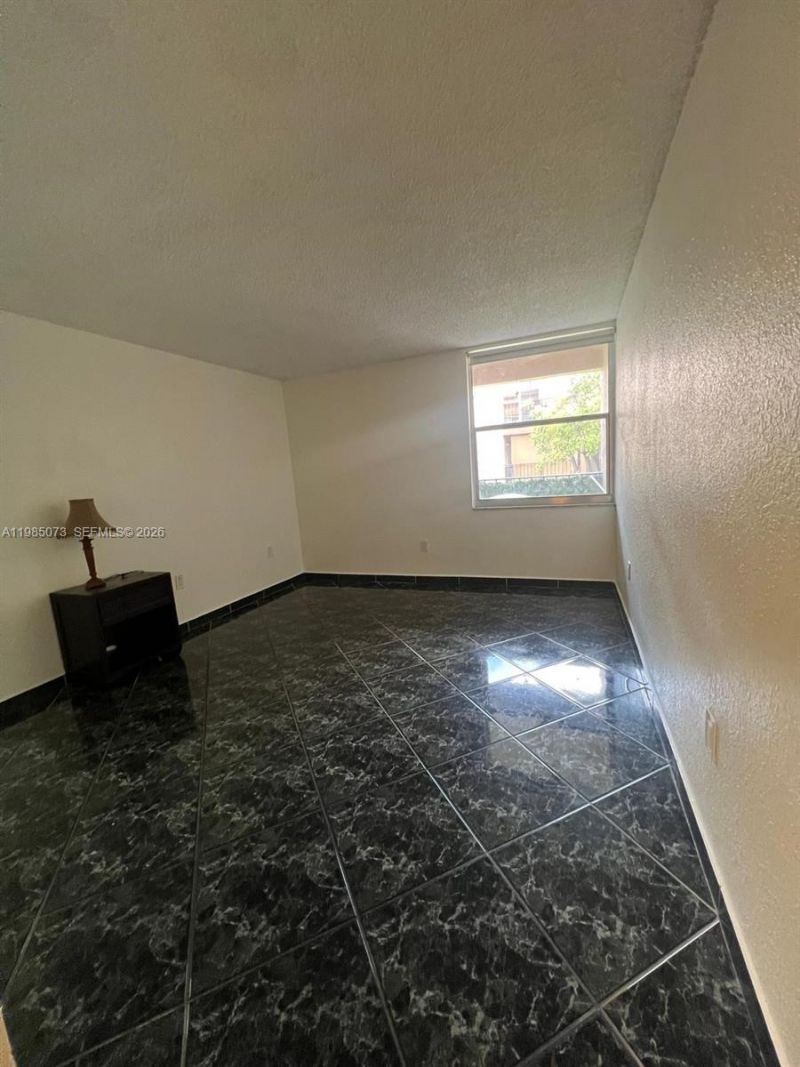 1900 W 68th St, Unit D207, Hialeah, FL 33014 Photo