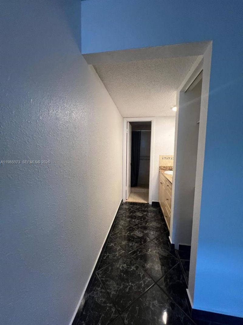 1900 W 68th St, Unit D207, Hialeah, FL 33014 Photo