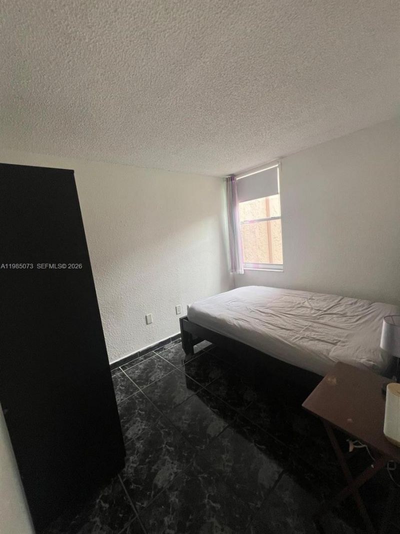 1900 W 68th St, Unit D207, Hialeah, FL 33014 Photo