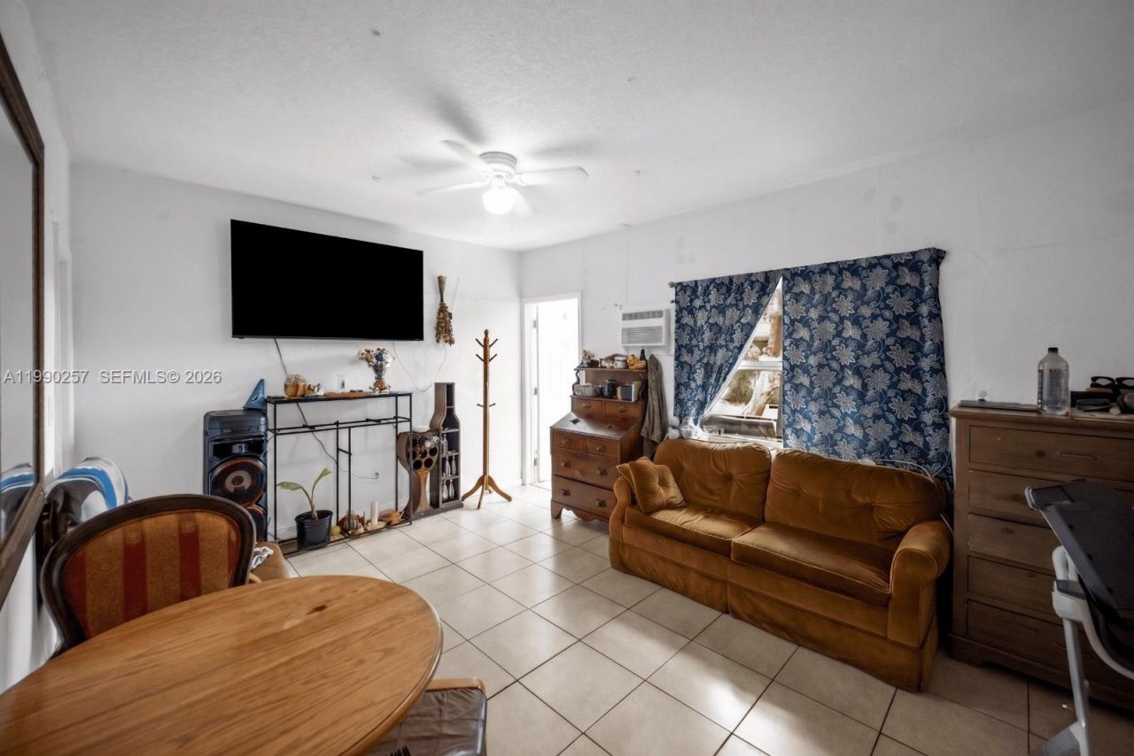 3018 NW 23rd Ave, Miami, FL 33142 Photo