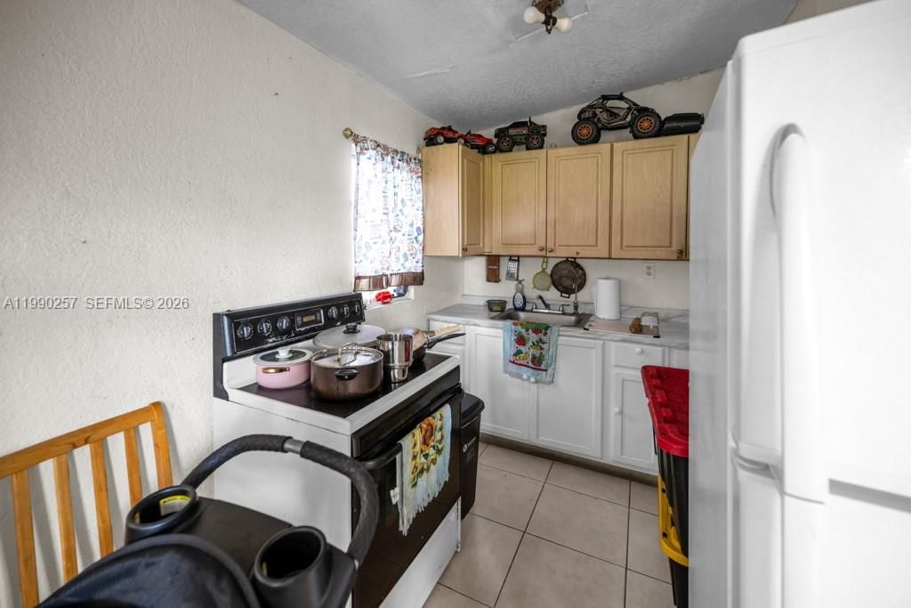 3018 NW 23rd Ave, Miami, FL 33142 Photo