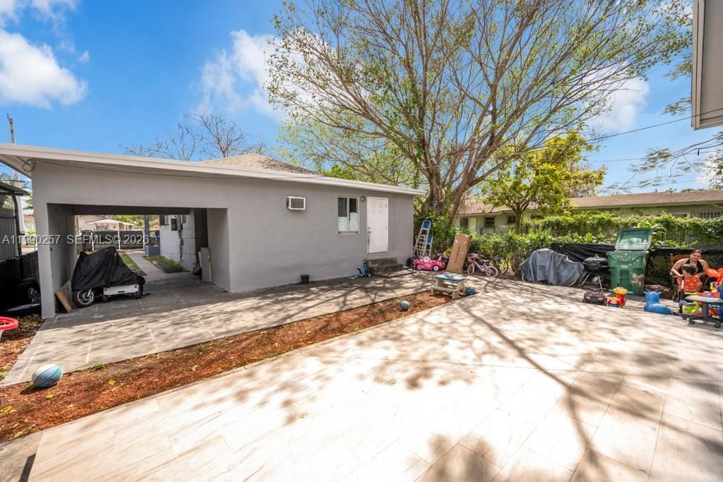 3018 NW 23rd Ave, Miami, FL 33142 Photo