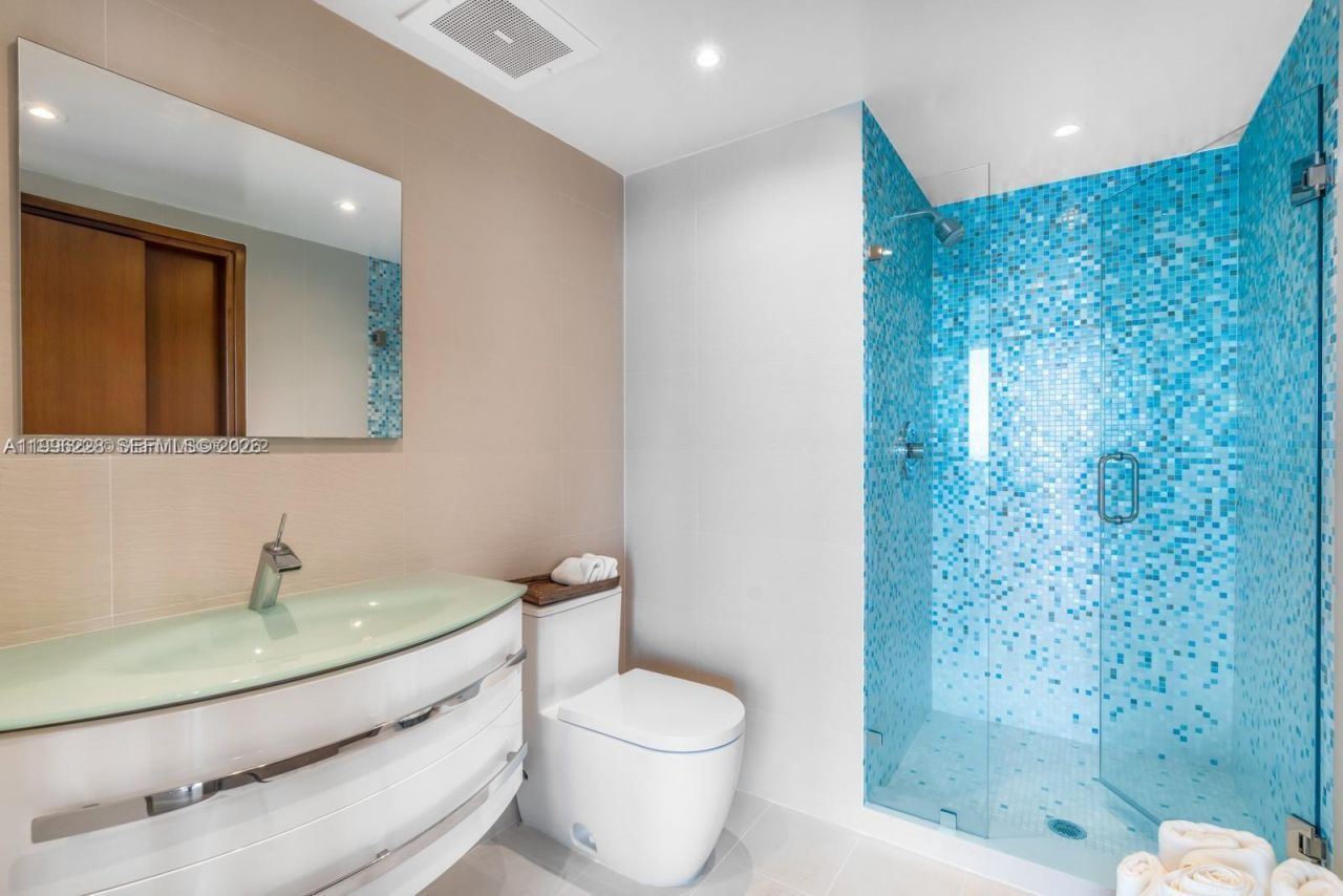 450 Alton Rd, Unit 3303, Miami Beach, FL 33139 Photo