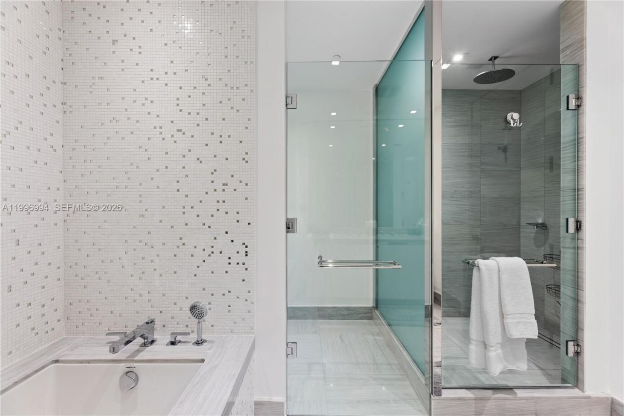 16901 Collins Ave, Unit 802, Sunny Isles Beach, FL 33160 Photo