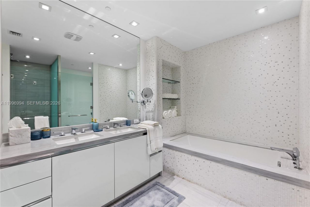 16901 Collins Ave, Unit 802, Sunny Isles Beach, FL 33160 Photo