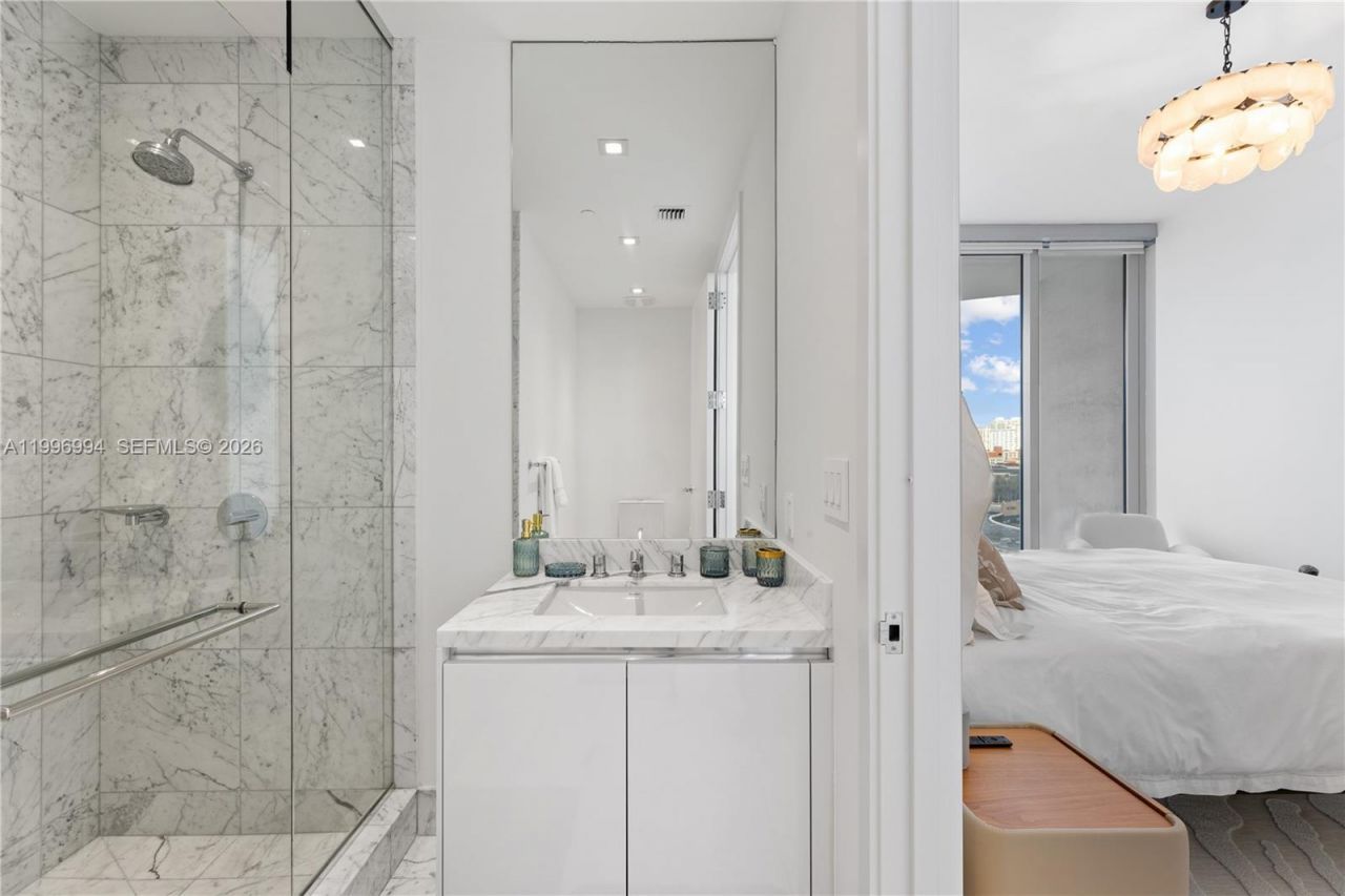 16901 Collins Ave, Unit 802, Sunny Isles Beach, FL 33160 Photo