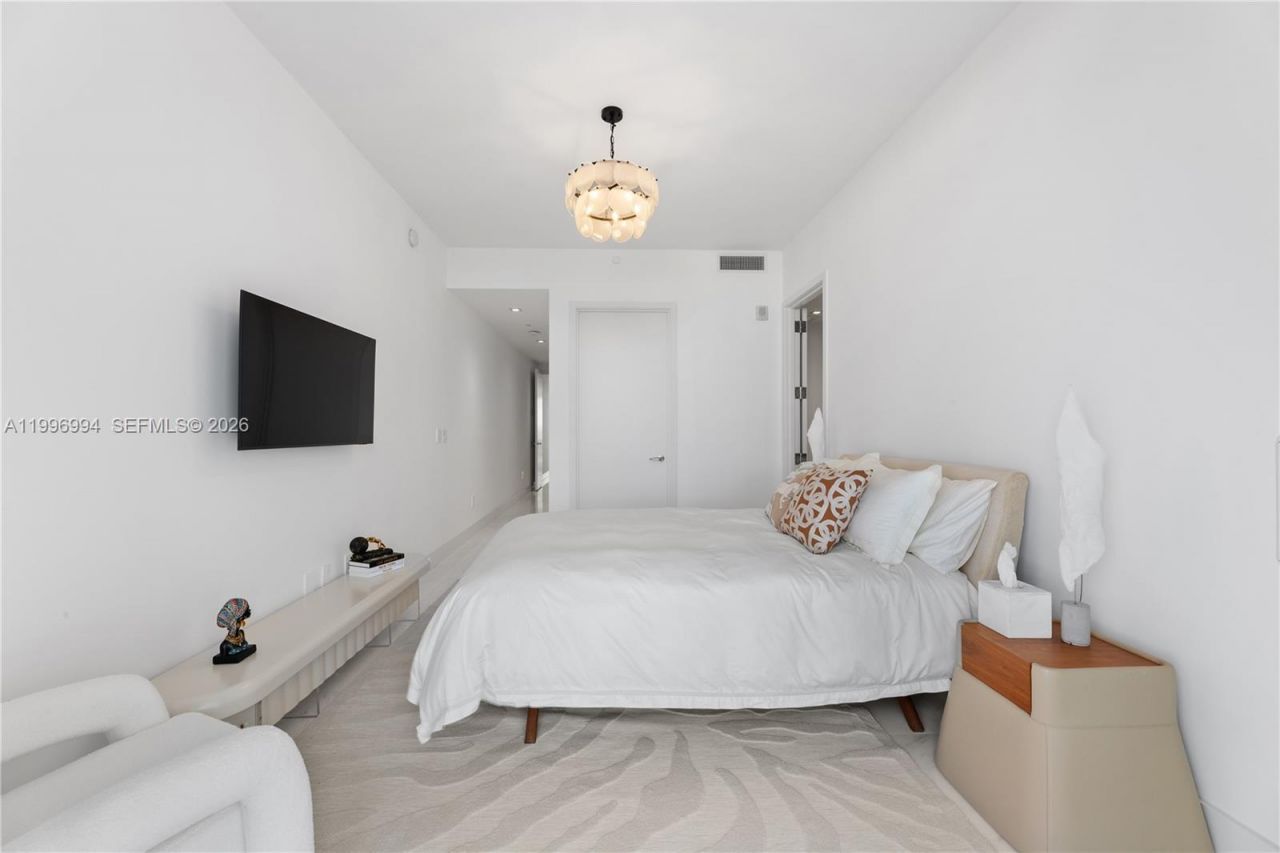 16901 Collins Ave, Unit 802, Sunny Isles Beach, FL 33160 Photo