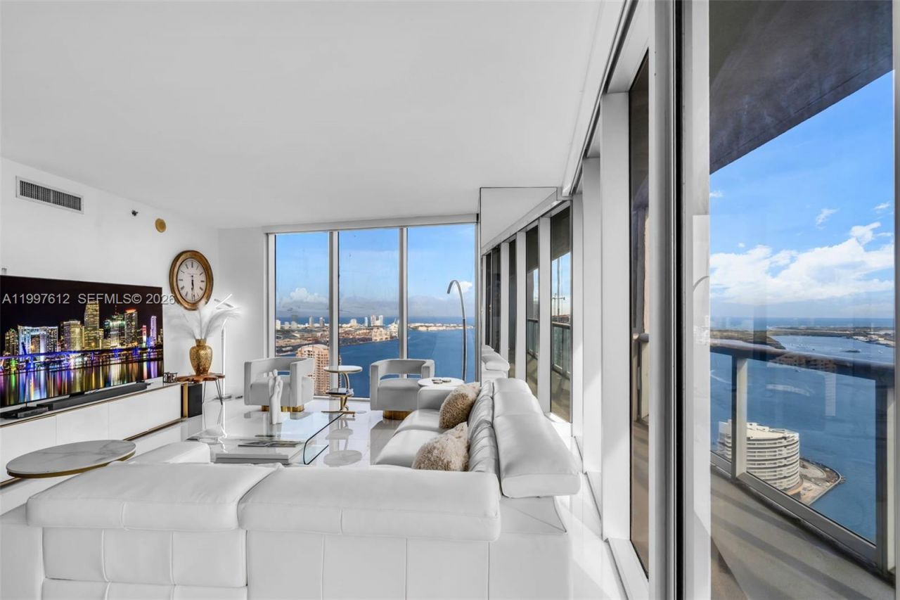 495 Brickell Ave, Unit 5301, Miami, FL 33131 Photo