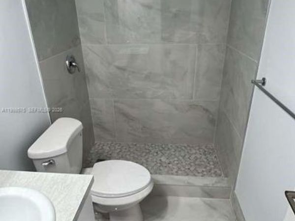 4480 Palm Ave, Unit 402, Hialeah, FL 33012