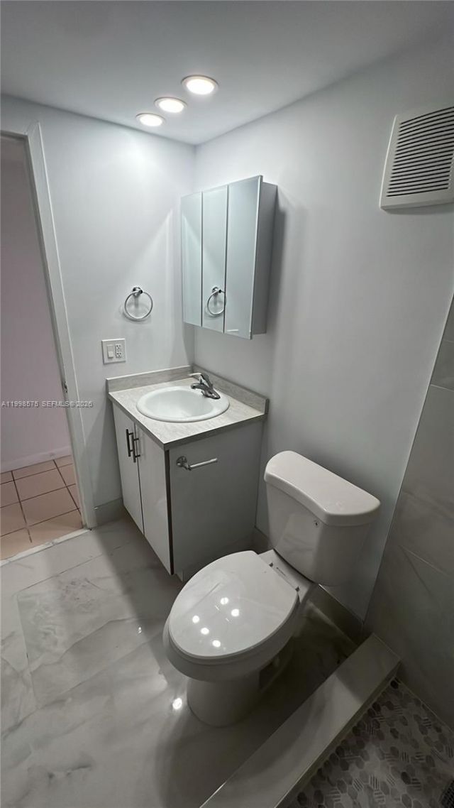 4480 Palm Ave, Unit 402, Hialeah, FL 33012 Photo