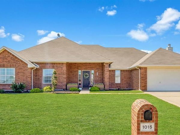 1015 Meadow Hill Drive, Lavon, TX 75166