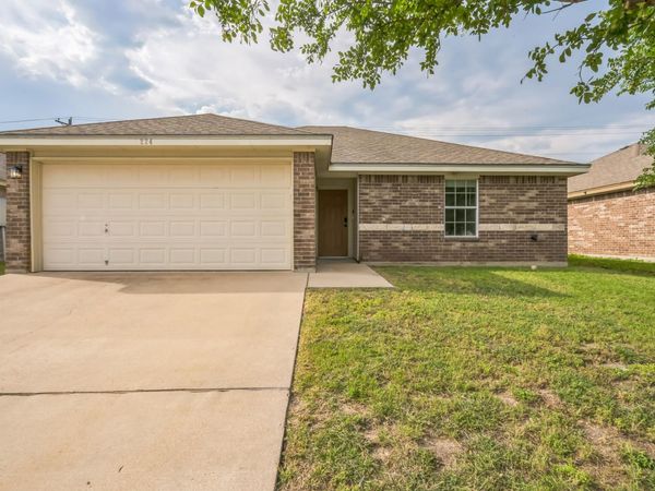 224 Amber LN, Jarrell, TX 76537