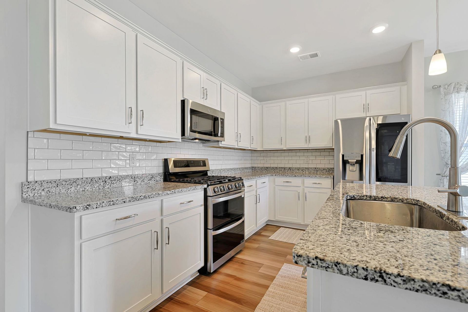 800 Lambeth Ln. Photo 9