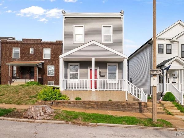 2725 January Avenue , St Louis, MO 63139