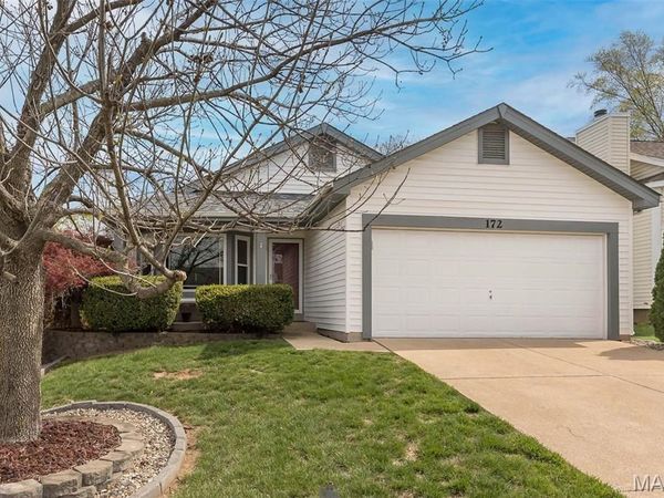 172 Autumn Chase Drive, St Charles, MO 63366
