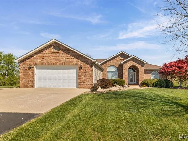 9 Fawn Valley Drive, Moro, IL 62067