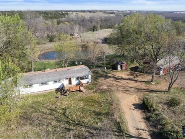 5722 W 117th Street, Carbondale, KS 66414