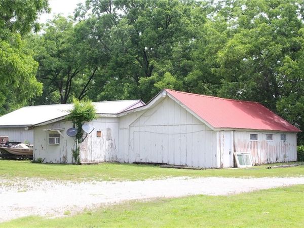 104 E Market Street, Lacygne, KS 66040