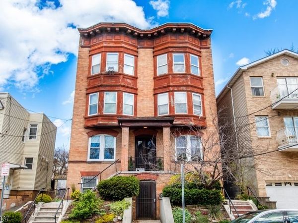 66 Gautier Ave, Jersey, NJ 07306