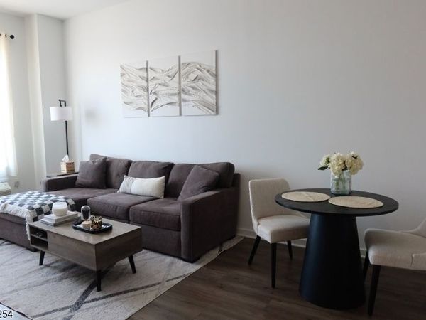 1 Carriage City Plz 1710, Rahway, NJ 07065