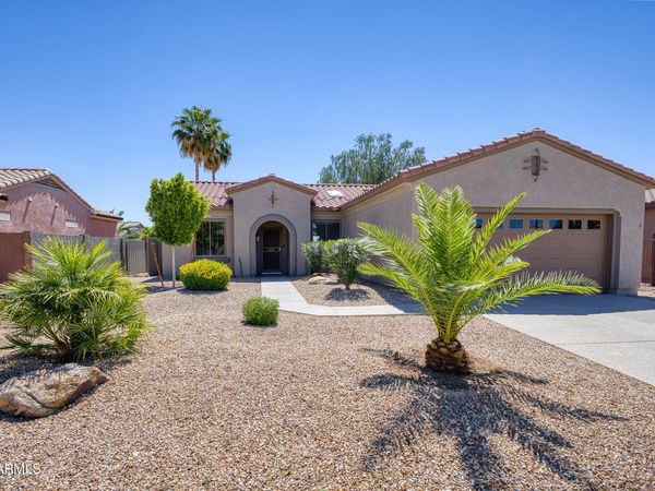 18973 N AZTEC POINT Drive, Surprise, AZ 85387