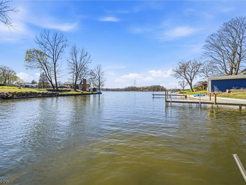 674 Portage Lakes Drive, Akron, OH 44319 Photo 4