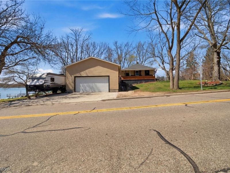 674 Portage Lakes Drive, Akron, OH 44319 Photo 5