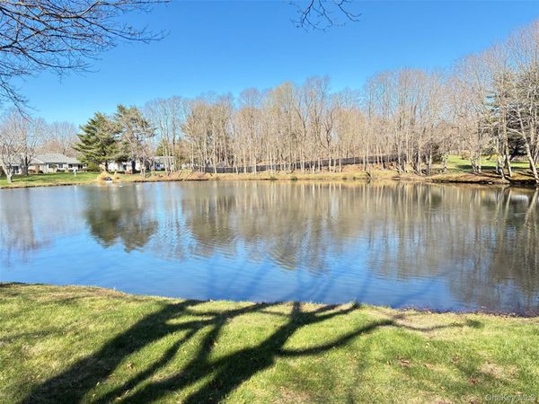 707 Bentley Court, Saint James, NY 11780