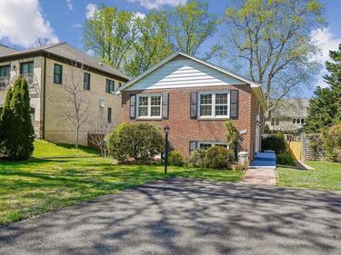 6904 CHELSEA ROAD , MCLEAN, VA 22101