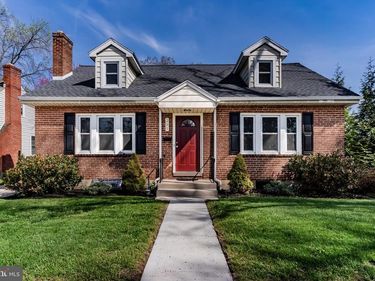 251 E POMFRET STREET, CARLISLE, PA 17013