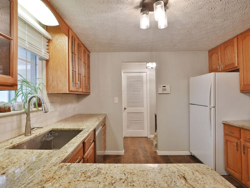 5650 Copenhagen Drive, Westerville, OH 43081 Photo 11