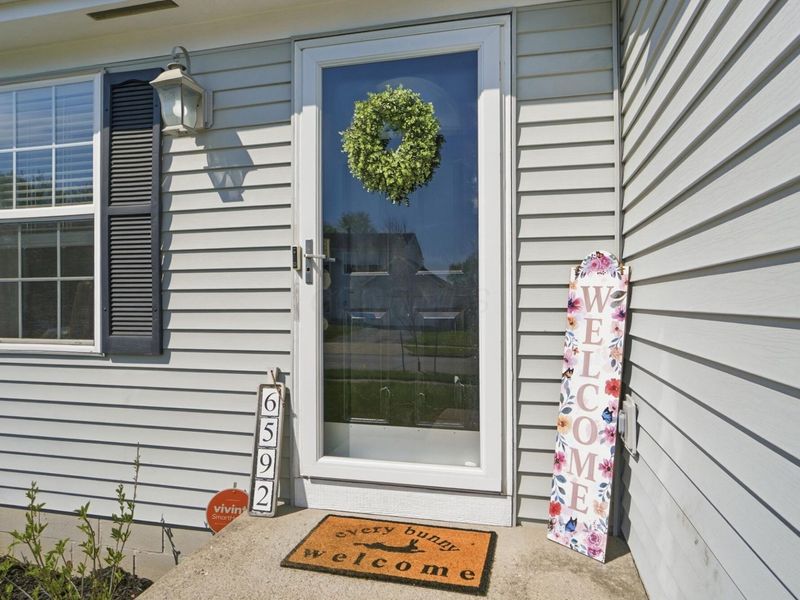 6592 Warriner Way, Canal Winchester, OH 43110 Photo 3