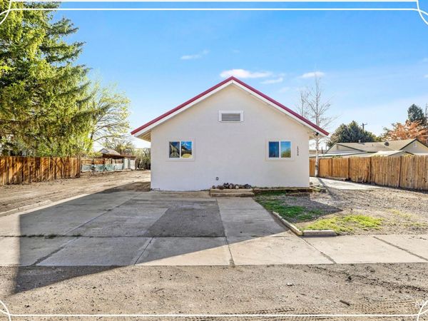 1226 Washington St, Gooding, ID 83330