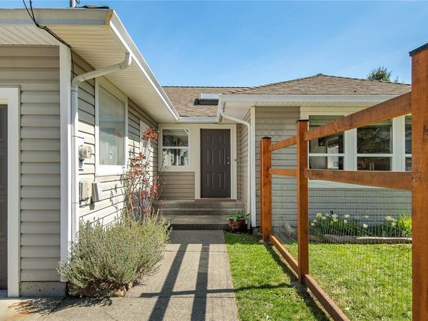 285 Crawford Rd , Campbell River, BC V9H 1K1