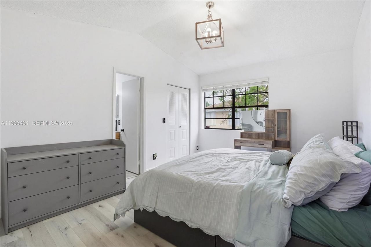 11719 NW 11th St, Pembroke Pines, FL 33026 Photo