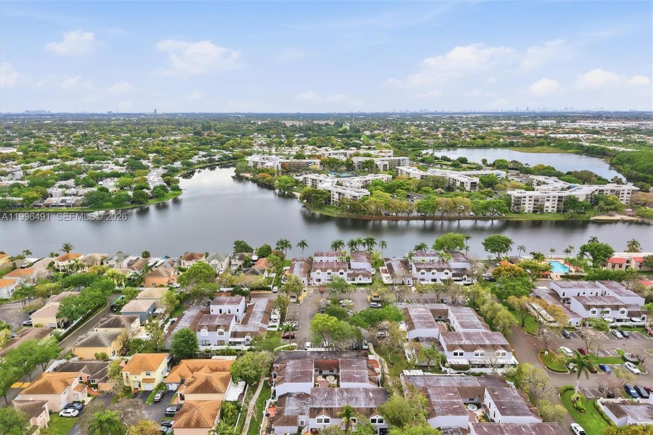 11719 NW 11th St, Pembroke Pines, FL 33026 Photo