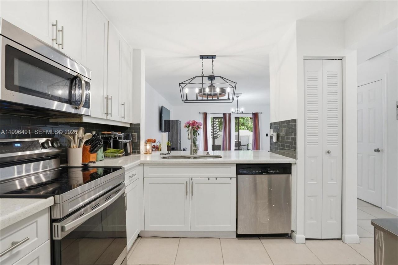 11719 NW 11th St, Pembroke Pines, FL 33026 Photo