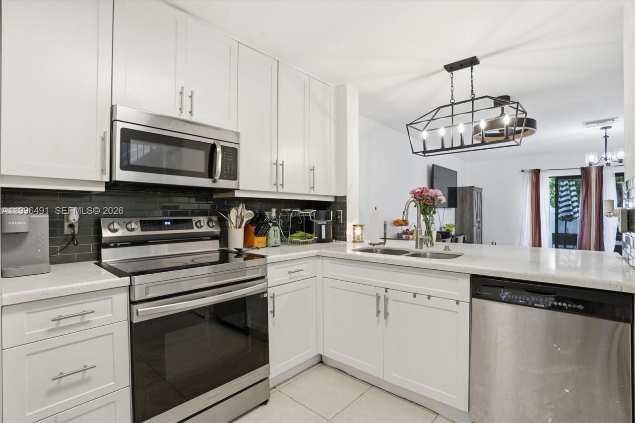 11719 NW 11th St, Pembroke Pines, FL 33026 Photo