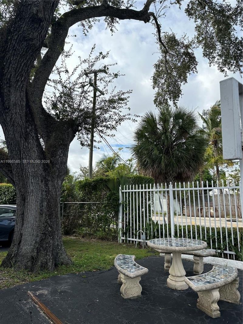 7801 NE 4th Ct, Unit 101, Miami, FL 33138 Photo