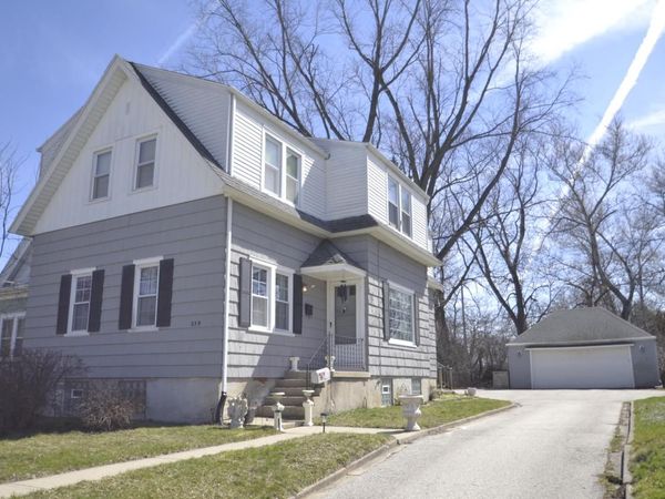 839 W Glendale AVENUE, Glendale, WI 53209