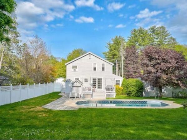 102 Depot Road, Conway, NH 03860