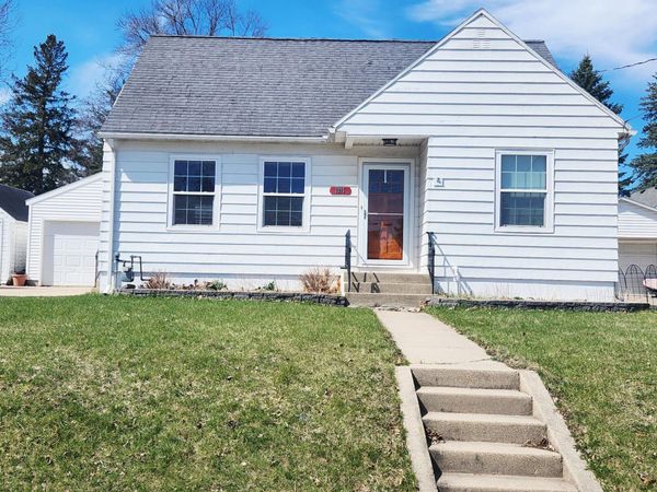 1015 8th Avenue NW, Rochester, MN 55901