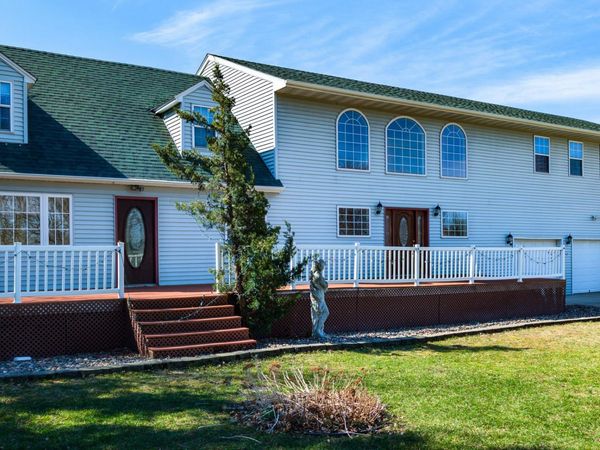 700 38th Ave NE , Austin, MN 55912