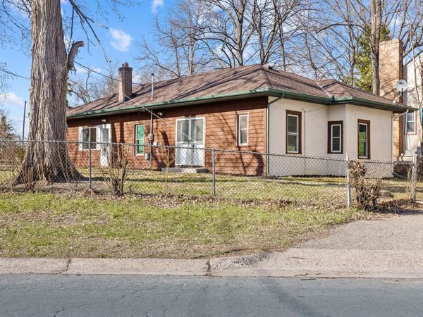 3905 Reservoir Boulevard, Columbia Heights, MN 55421