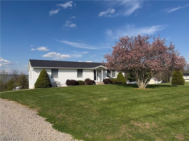 3585 Old Wheeling Road, Zanesville, OH 43701 Photo 3