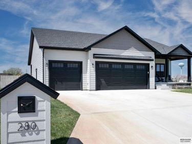 280 N 19th Street , Geneva, NE 68361