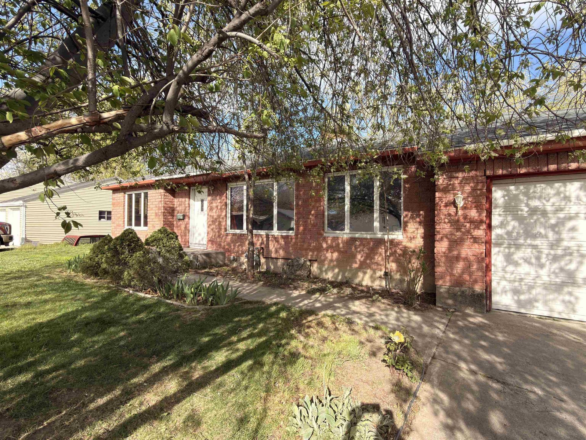 250 Jefferson, Pocatello, ID 83201 Main Photo