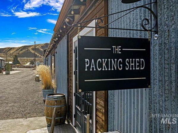 2731 Cherry Ln, Emmett, ID 83617