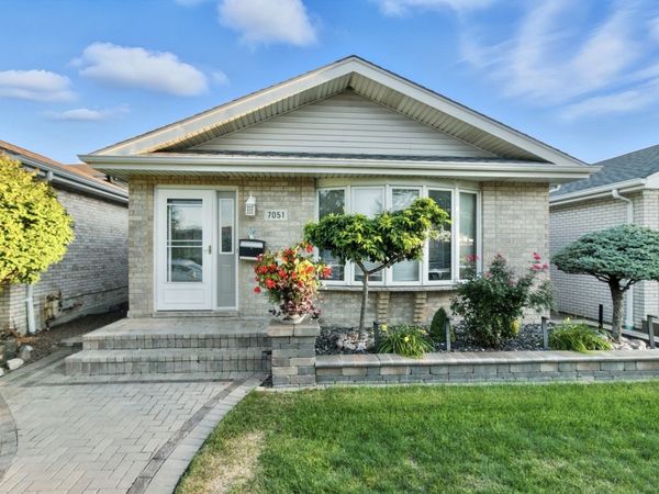 7051 W 64th Place , Chicago, IL 60638