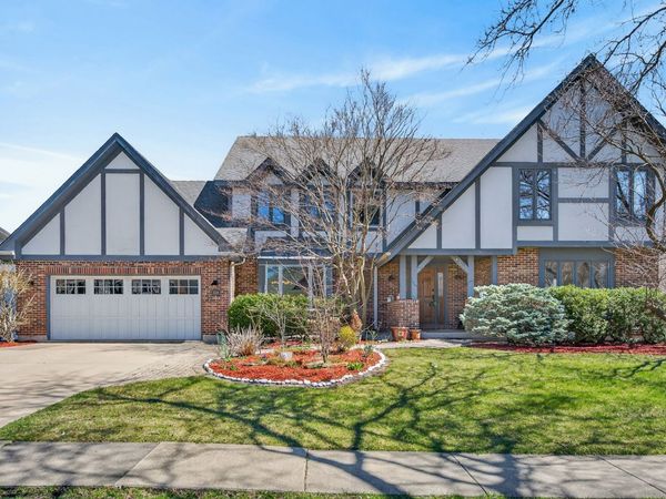 1659 Brittany Lane , Hoffman Estates, IL 60192